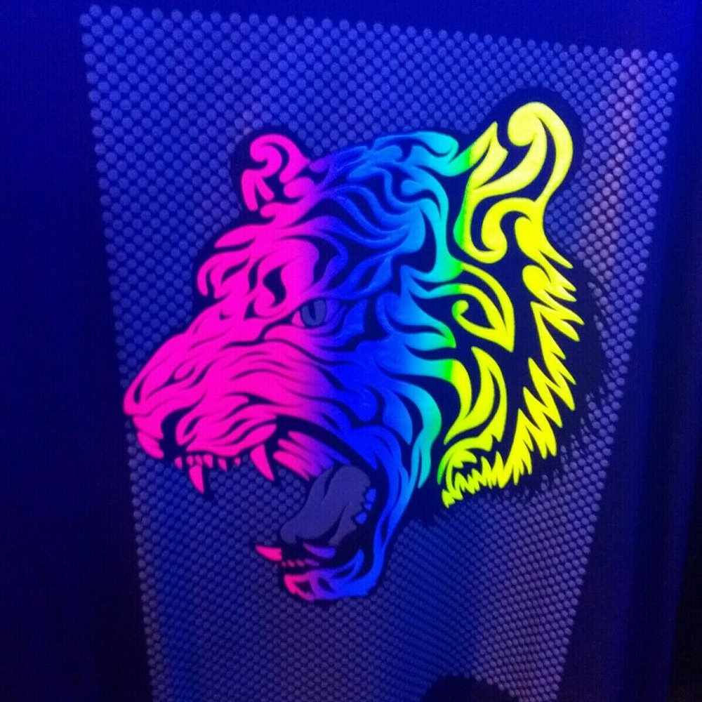 TIGER Glow in the Dark Blacklight colorful T-shirt